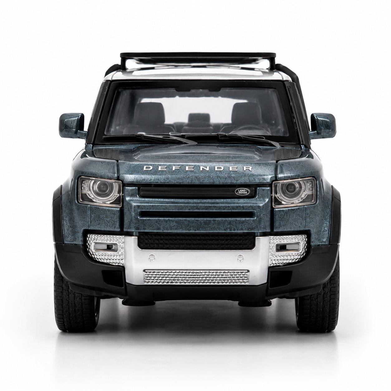Land Rover Defender 110 1:24 Diecast Model Car