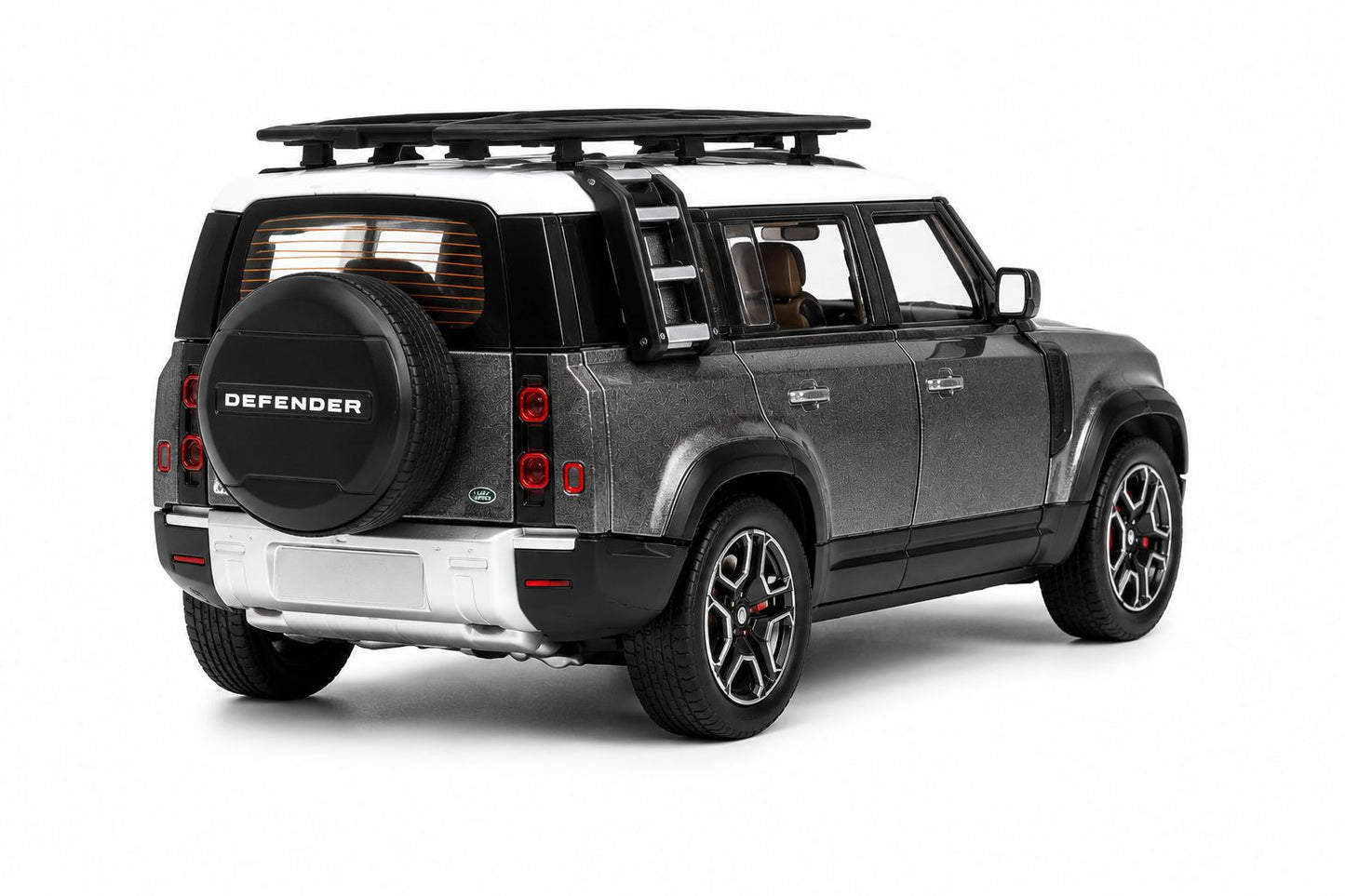 Land Rover Defender 110 1:24 Diecast Model Car